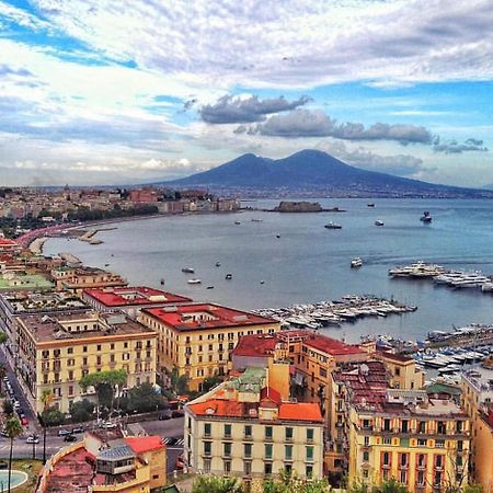 Appartamento La Casa Di Benedetta Napoli Esterno foto